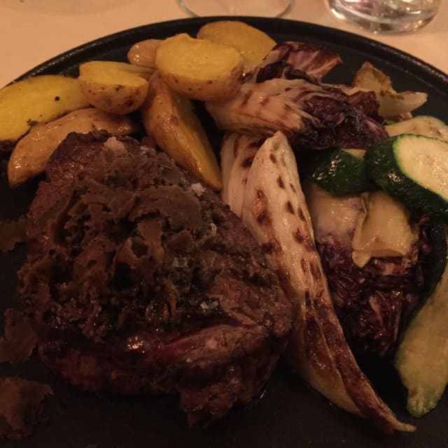 filetto al tartufo nero di Norcia - La cantina del Giannone, Milan