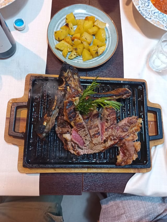 Bistecca alla Fiorentina - Cacio & Pepe - Via Nazionale, Florence