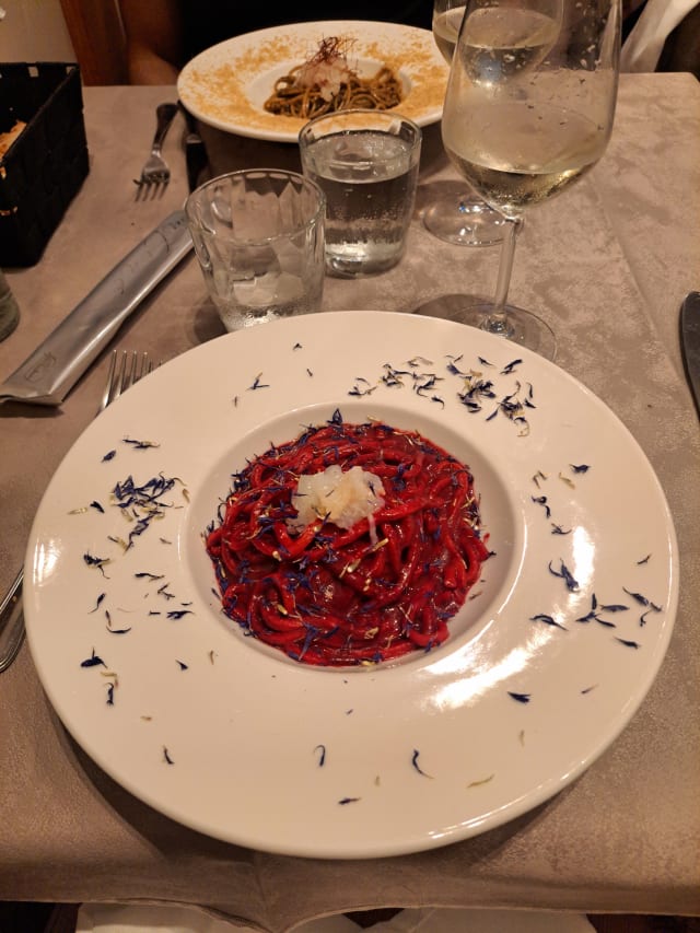 Pasta cacio e pepe e barbabietola e tartare di scampi  - A Casa Ponte di Cinzia & Andy, Turin