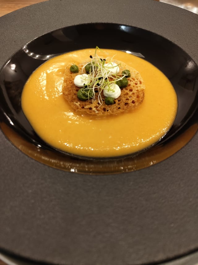 Gazpacho de melocotón con tartar de periquitos - Restaurante Adaly, Madrid