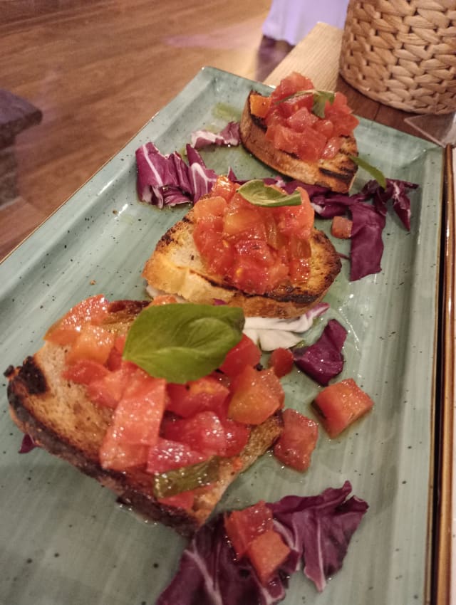 bruschette al pomodoro - Il Rifugio del Nonno