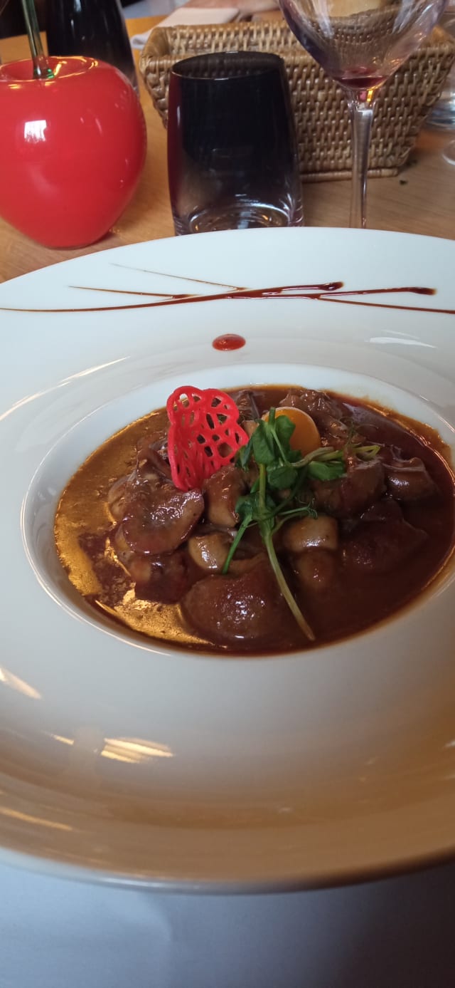 Rognons de veau aux morilles et crème de morilles, spaezles - Au Boeuf