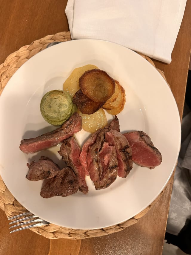 Tagliata di manzo selezione parrina - Il Ristorante di Antica Fattoria La Parrina, Orbetello