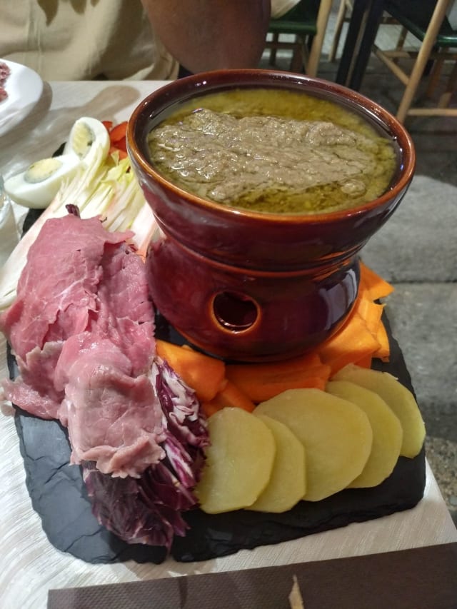 Bagna càuda all'antica con verdure di stagione e uova sode - Ristorante del Duomo Bicerin