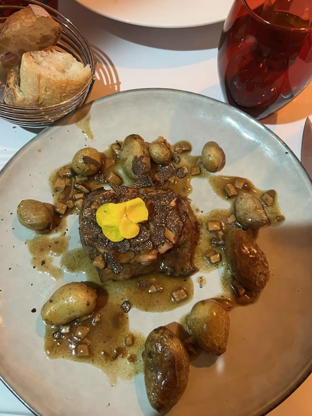 Filet de bœuf  - Truffes Folies 8ème, Paris