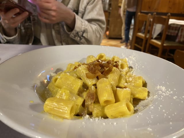 mezze maniche alla carbonara - Podere Rosa, Rome