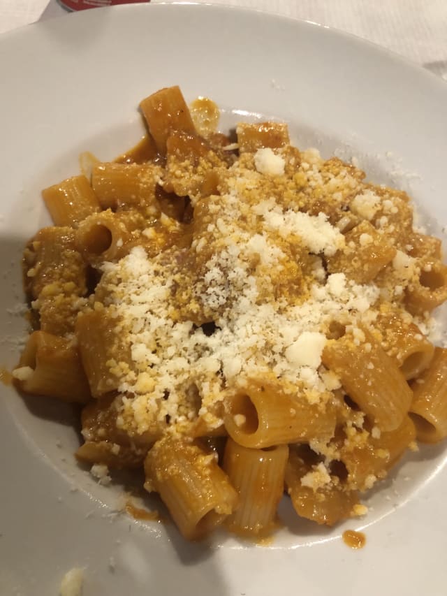 mezze maniche all'amatriciana - Podere Rosa