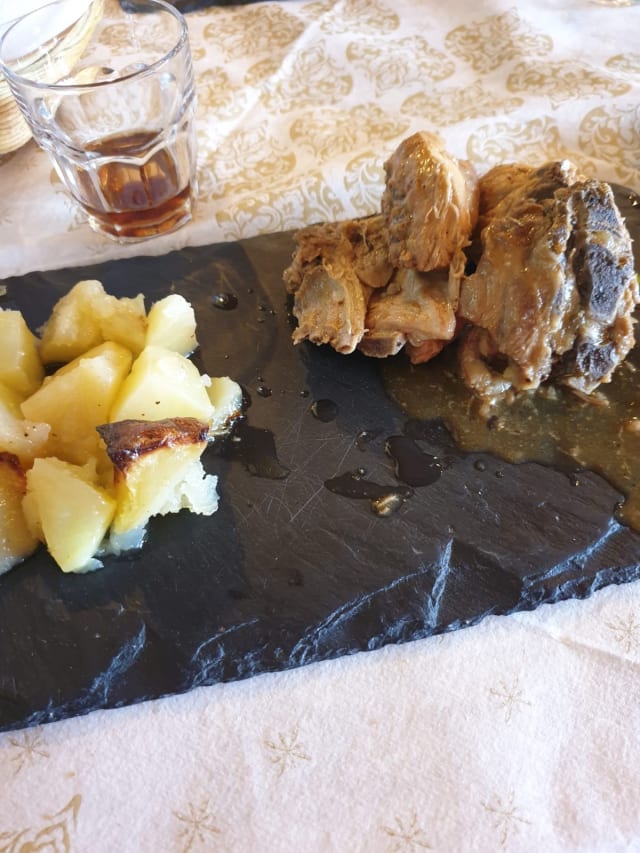 Cacciatora mista di pollo, abbacchio e coniglio - Piccolo Paradiso