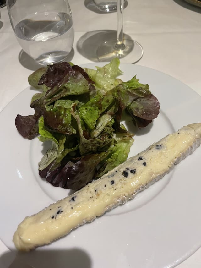 Le brie, de notre région, crème de mascarpone à la truffe - Les Pléiades, Barbizon