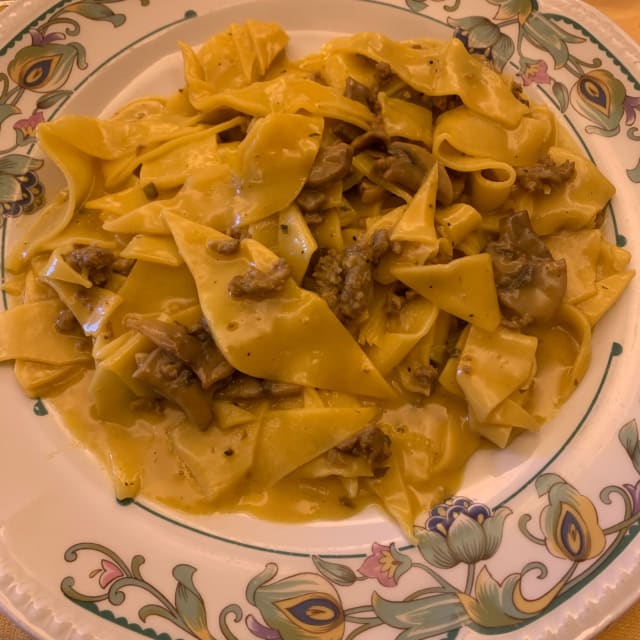 maltagliati funghi salsiccia e zafferano - Da Checco Al Calice d'Oro