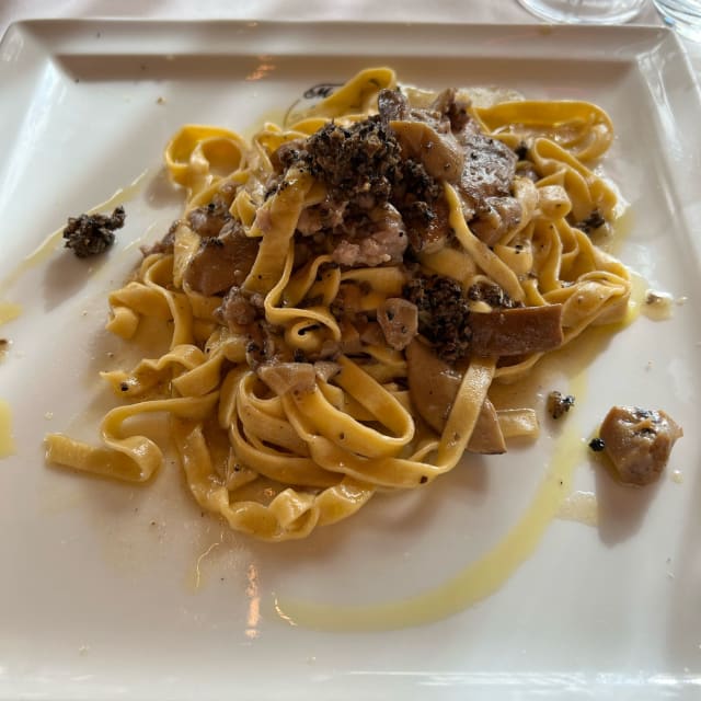 LE FETTUCCINE DI LUISA DE LUCA - Ristorante Pizzeria Massari