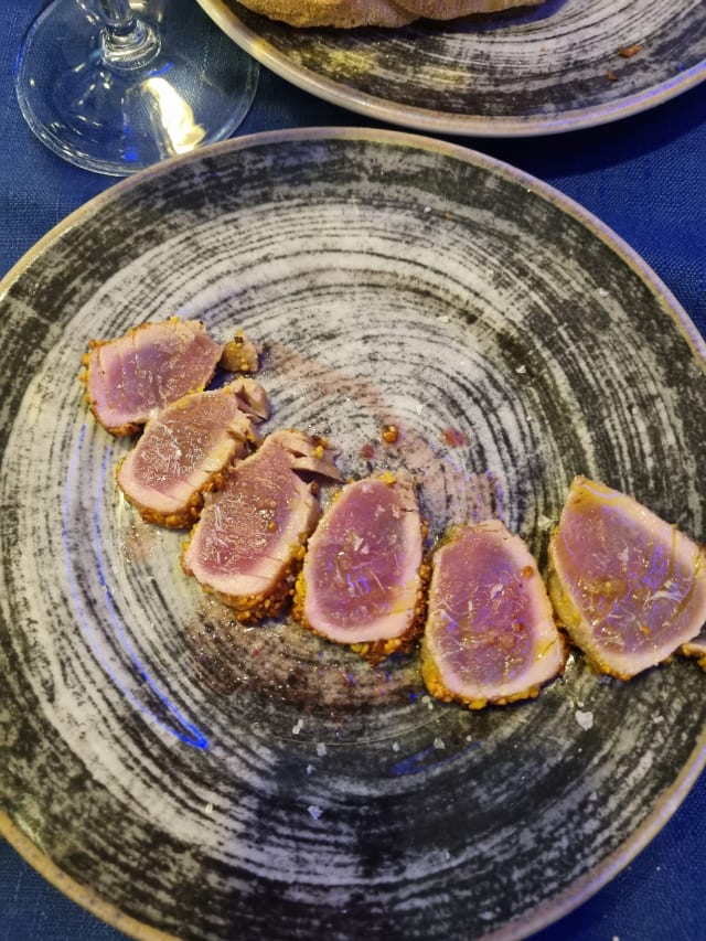 Tataki di tonno - Sfizio di Mare e Non Solo - Le Mythique Bistrot, Rome