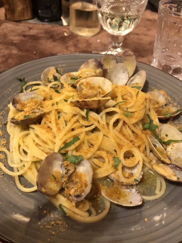 Spaghetti vongole e bottarga - Terra e Mari, Cagliari