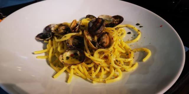 spaghetti alle vongole - La Locanda, Desenzano Del Garda