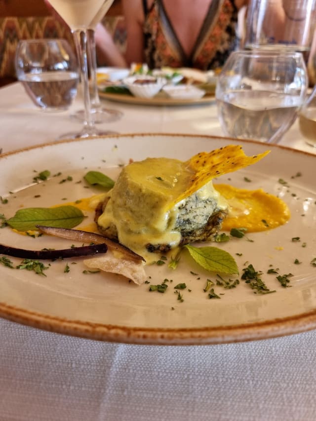 Sformatino di zucchine con fonduta di formaggi e zafferano  - Ristorante L'Acquario, Castiglione Del Lago