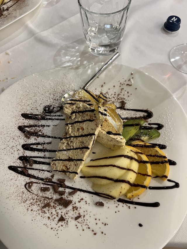 SEMIFREDDO AL AMARETTO - Trisapori, Verona