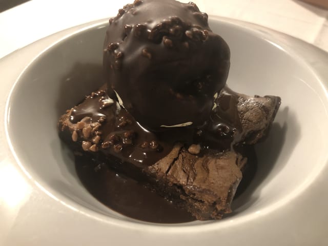 brownie de chocolate y dulce de leche  - Poco a Poco, Pozuelo de Alarcón