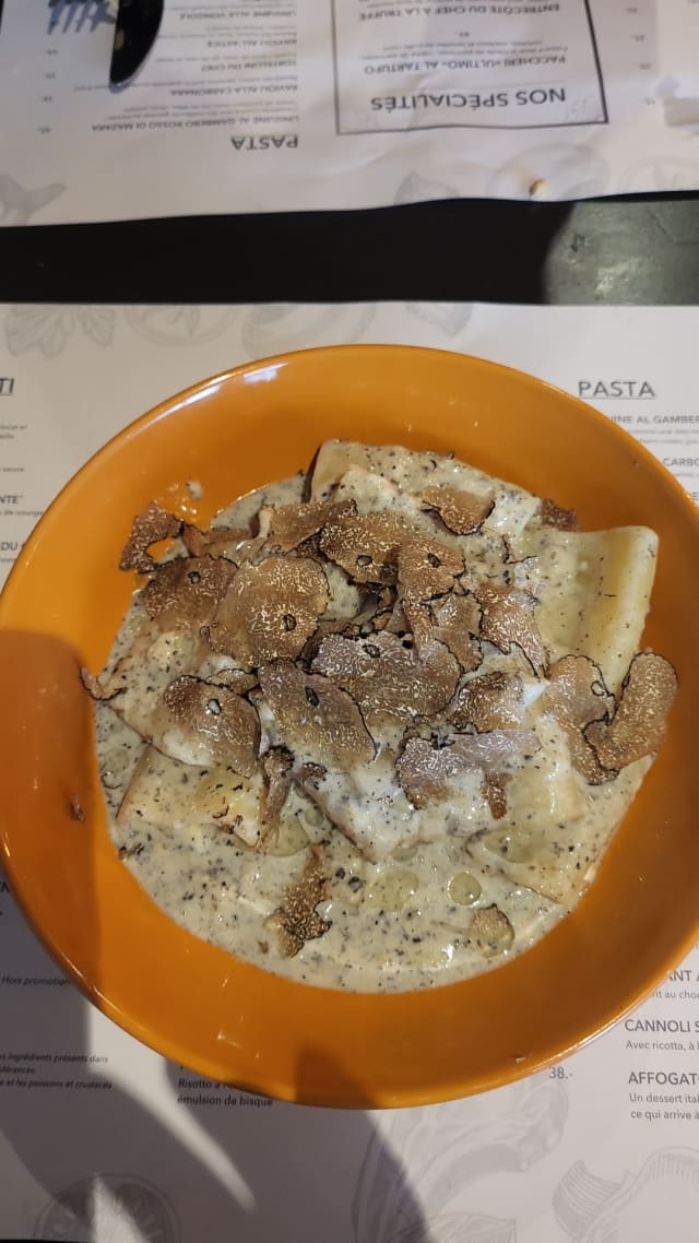 Paccheri «ultimo» al tartufo - Ultimo Bistro & Wine Bar