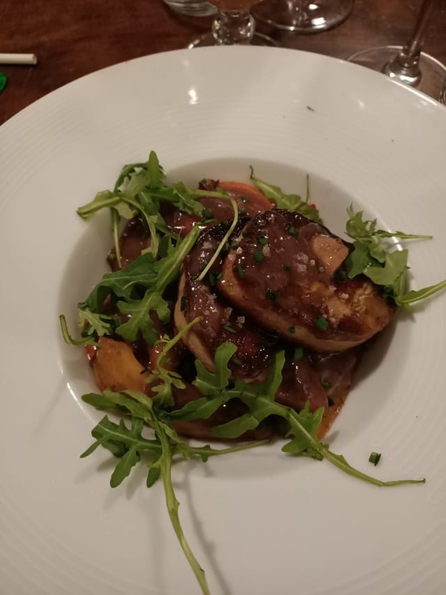 L'Escalopine De Foie Gras déglacée au vinaigre balsamique, légumes d'hiver - DU COQ À L'ÂNE