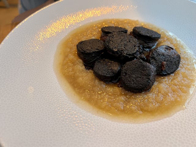 Boudin Noir & Compotées de pommes et oignons - C’est Comme à la Maison - CCALM, Paris