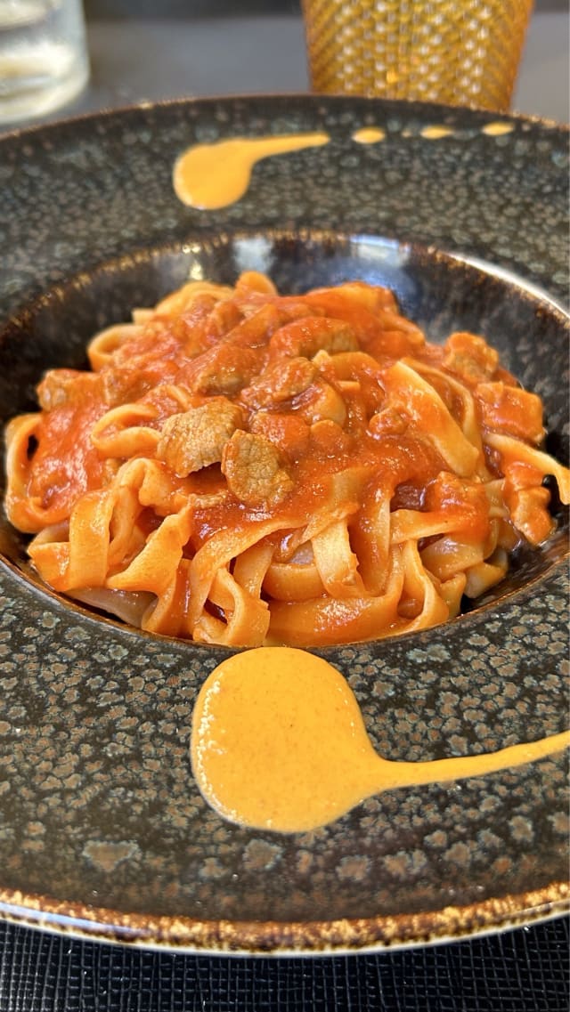 Tagliatella con ragù Piemontese - Duomo Bistrot "le vie del sale"