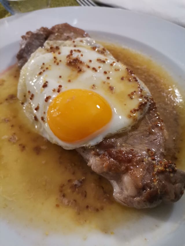 Bife da vazia à Portuguesa (molho de mostarda/pimentas/simples) - Vestigium