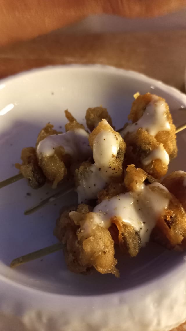 Spiedino di cozze fritte e crema di provola 3 pz - Terrazza Laurus