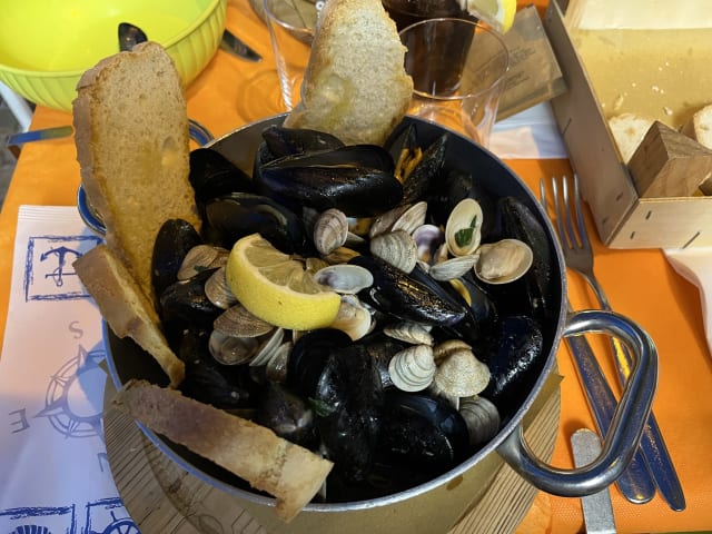 Soute cozze e vongole - Porto 36