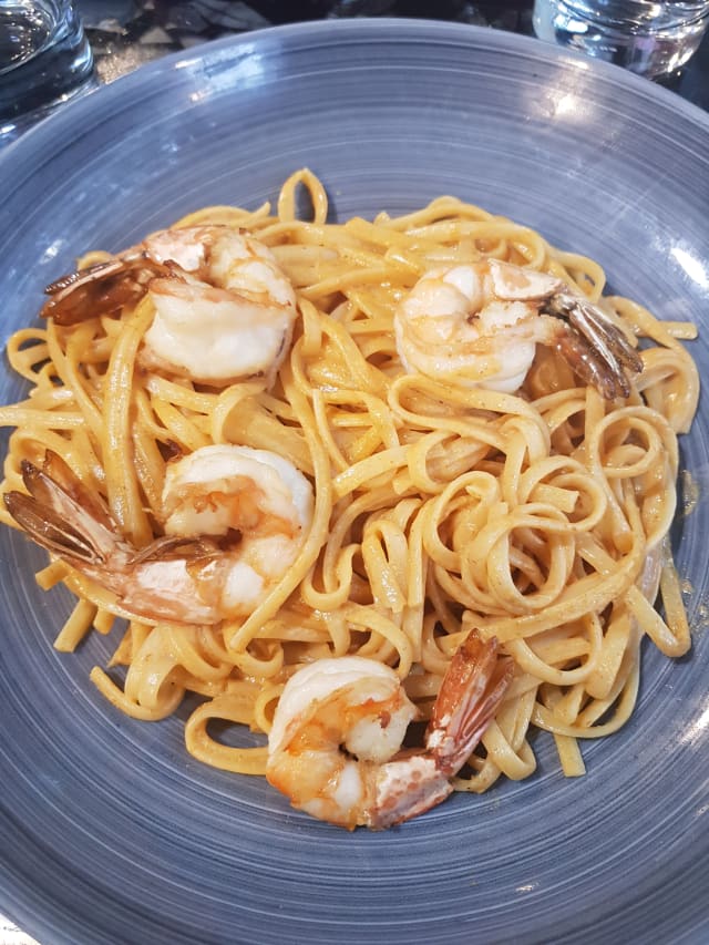 Linguine aux Gambas, bisque de Homard - Miam