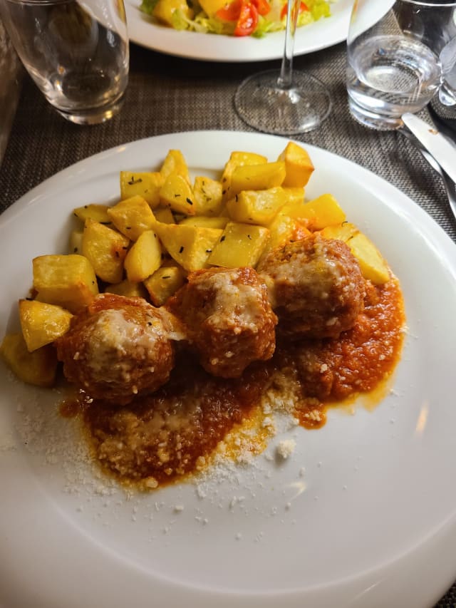 Polpette al Ragù di Nonna Paolina - Cantina 26, Rome