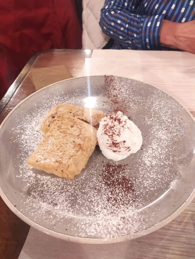 Semifreddo al croccante di nocciola - Tribeca Roma