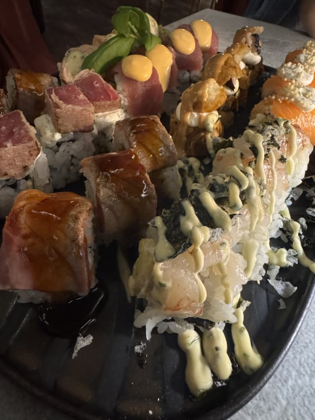 Special mix (30 pcs) - Konoha Sushi, Naples