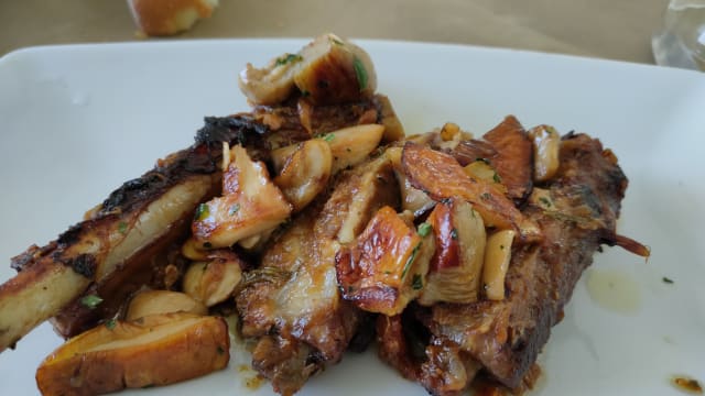 Costine maiale al forno con porcini  - Osteria -Trattoria Bellaria, Salsomaggiore Terme