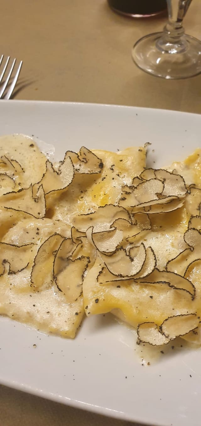 Tortelli di parmigiano al tartufo nero - Osteria -Trattoria Bellaria, Salsomaggiore Terme