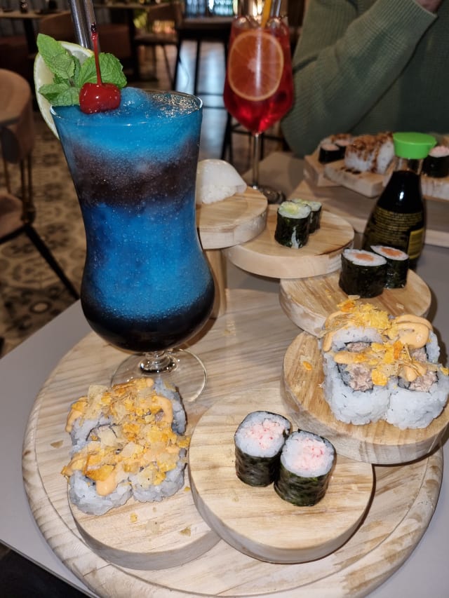 Tobiko Gun Maki - Picture of Goki sushi experience, Rome - Tripadvisor