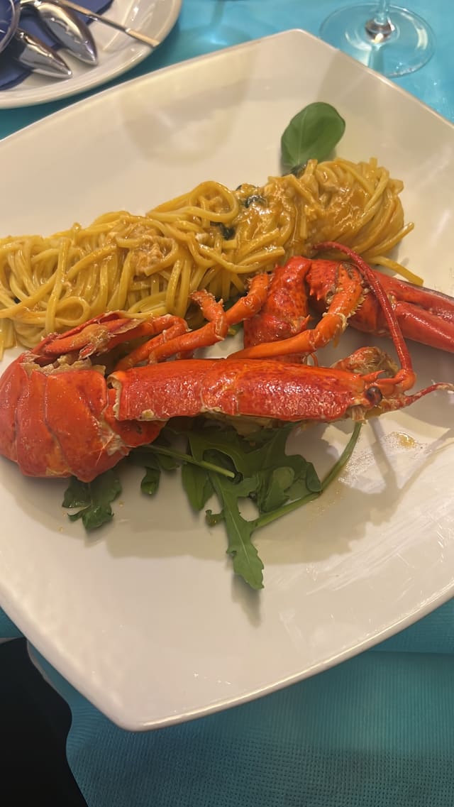 spaghetto con l' astice - Fish and Beach