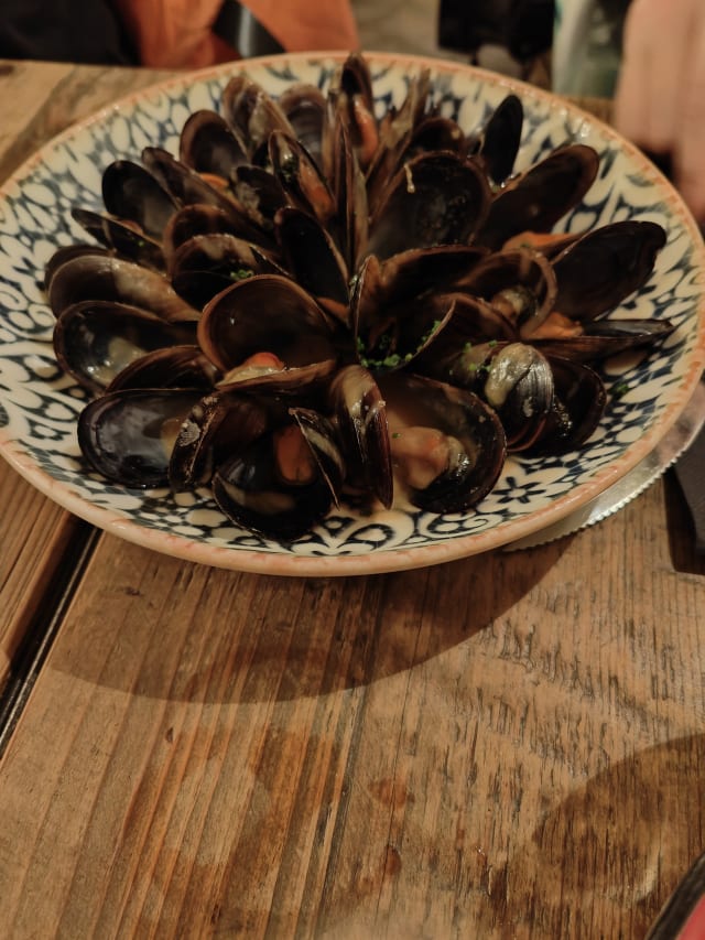 Mejillones con salsa Thai - Louro, Barcelona