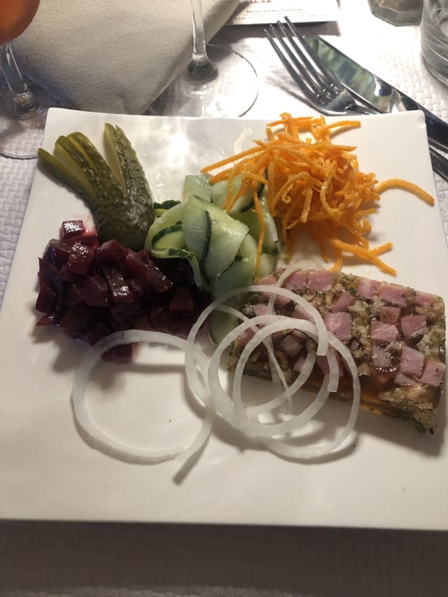 Presskopf, vinaigrette, crudités - Aux Trois Oies