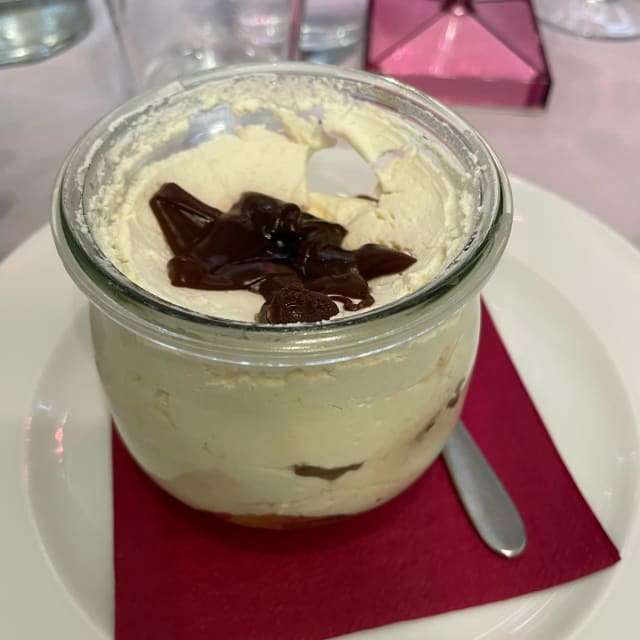 TIRAMISU’ CON CREMA CHANTILLY ALLA NOCCIOLA    - Marconi Bistrot