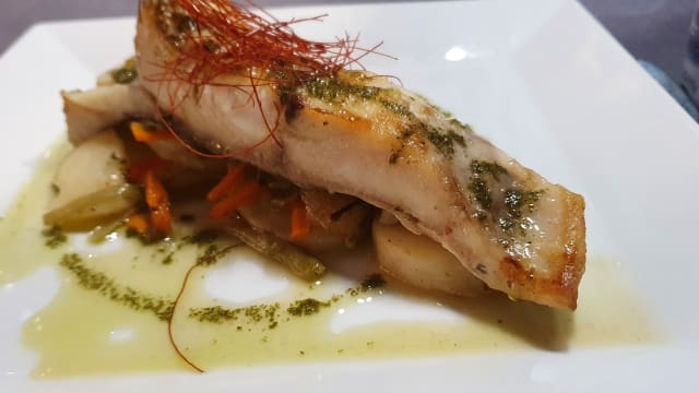 Corvina asada al oloroso - La Taberna de Antioquia, San Lorenzo De El Escorial