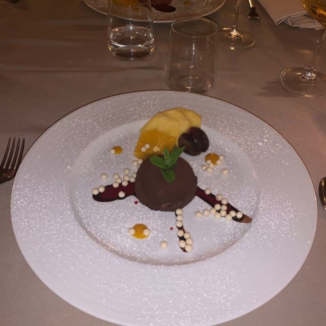 Mousse di cioccolato caraibe 66% con cuore bianco - Osteria del Benedet, Delebio