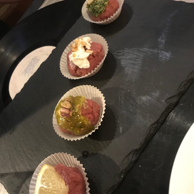 pasticcini di tartare - La Pietra, Genoa