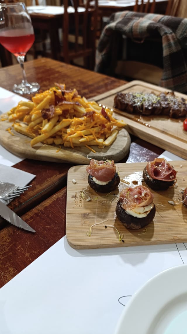 Batata bacon cheddar - Chefe Guiga Restaurant Steakhouse, Lisbon