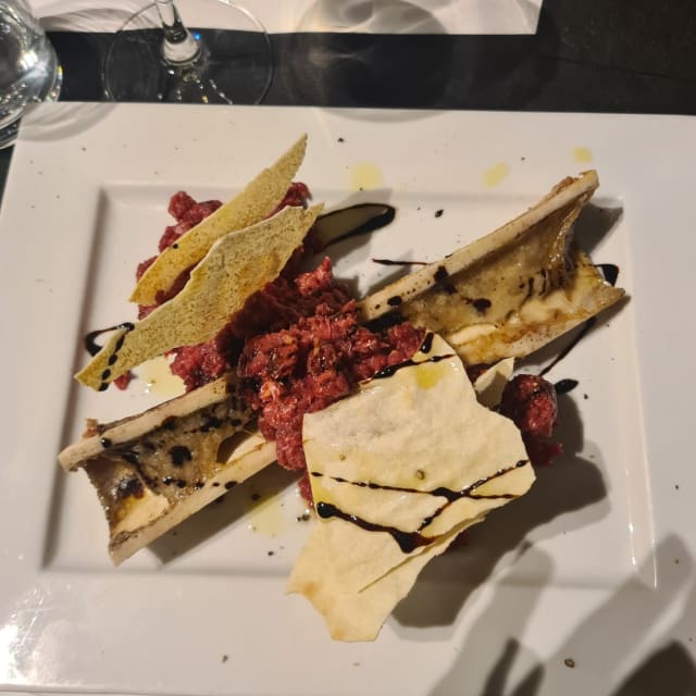 Tartare di cavallo con midollo arrostito - QBR Quei Bravi Ragazzi