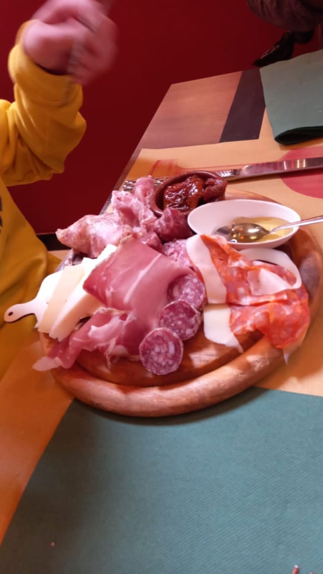 Tagliere di salumi e formaggi piccolo - Osteria al Borgo