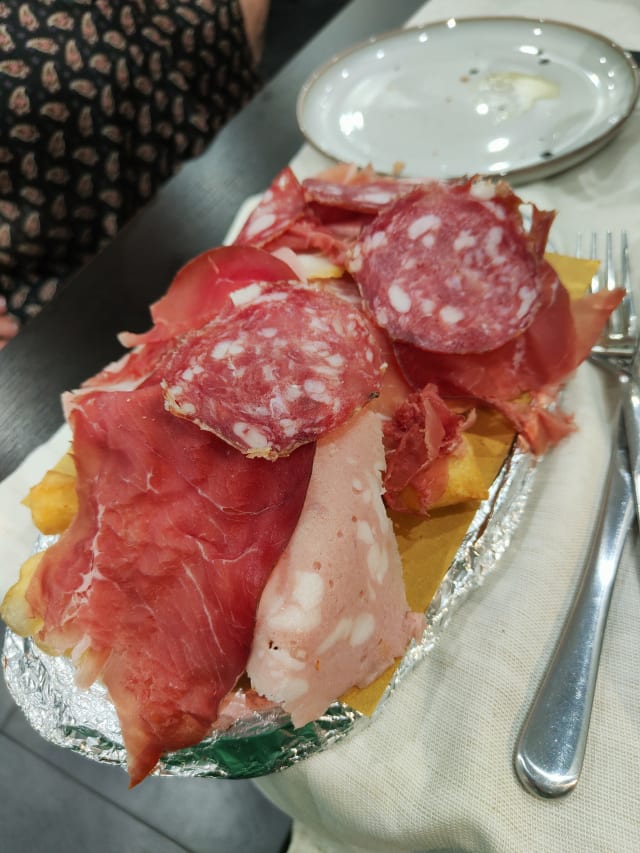 Gnocco fritto con salumi - Al Bocconcino