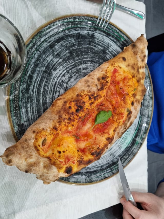 Calzone ripieno  - Al Bocconcino