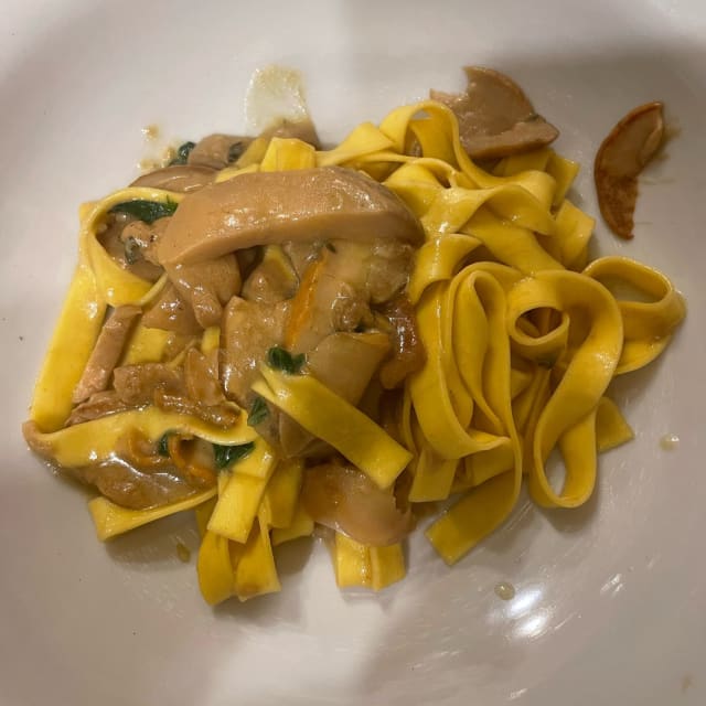 Tagliatelle ai funghi porcini - Il Paiolo