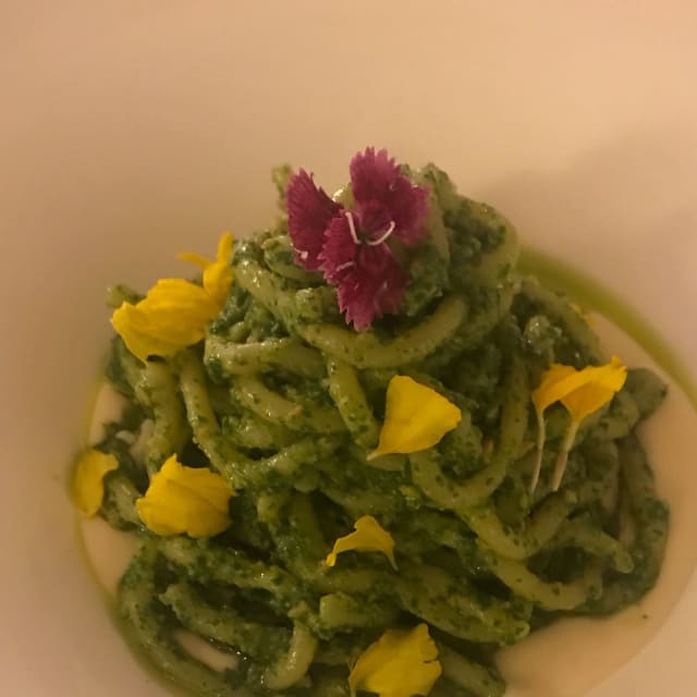 Pici al pesto di rucola e mandorle con fonduta di parmigiano - Guelfi e Ghibellini, Florence