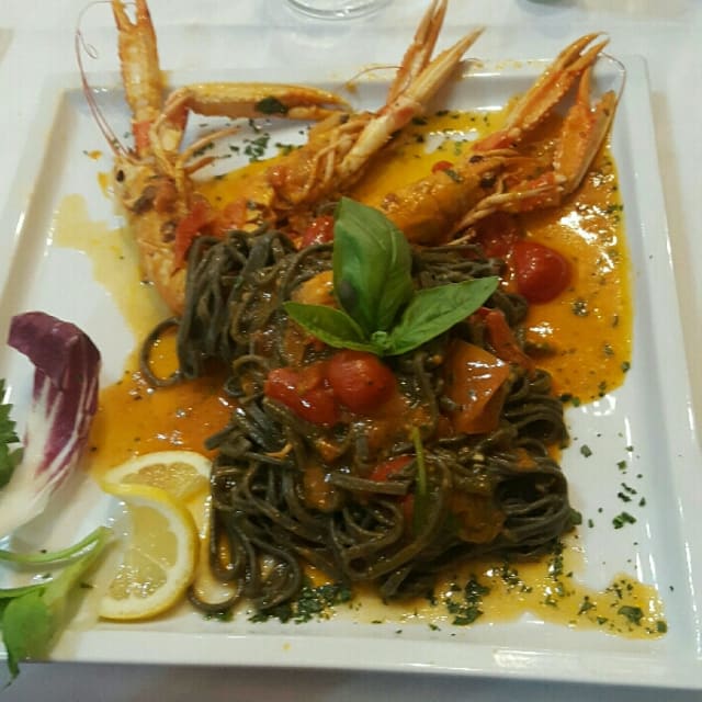 Tagliolini neri agli scampi - L'Artista del Gusto, Milan